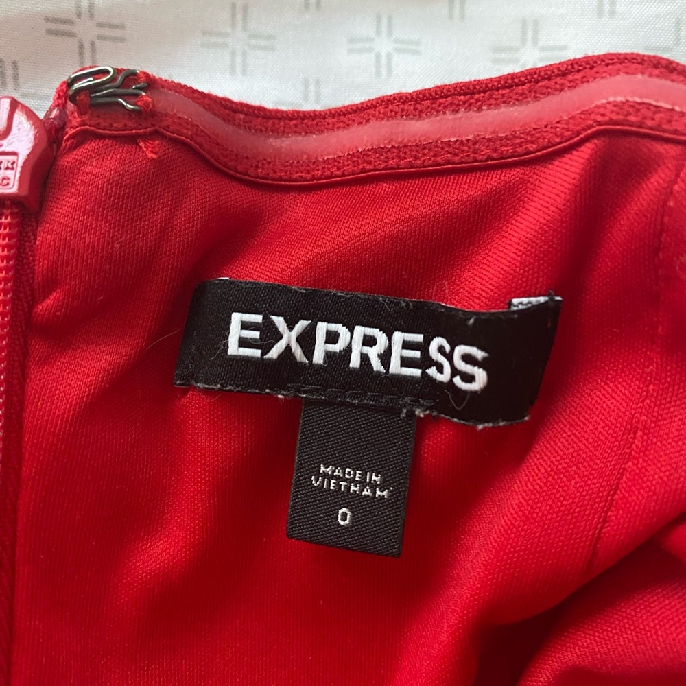 Express Vibrant Red Garment